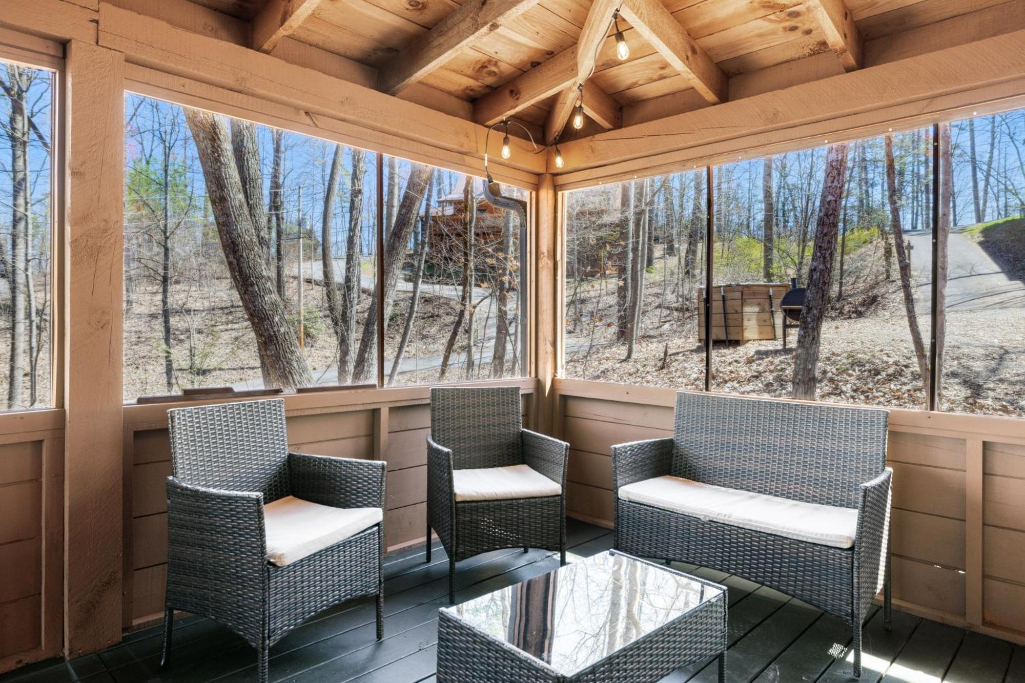 Cozy Family Friendly Cabin With Hot Tub, Near Gatlinburg, Pigeon Forge, Dollywood Sevierville Exterior foto
